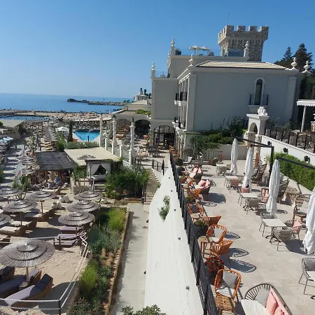 Private In Saint Elena *