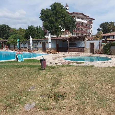 Private In Saint Elena סנט קונסטנטין והלנה