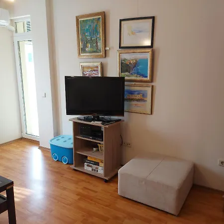 Private In Saint Elena 아파트 산콘스탄틴앤헬레나