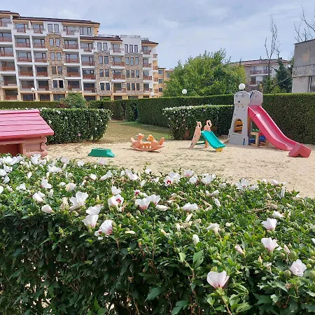 Private In Saint Elena דירה