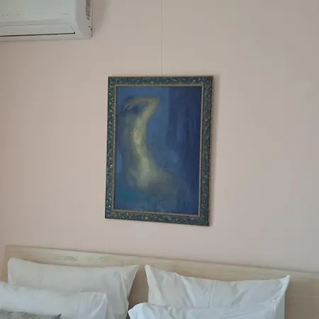 Private In Saint Elena *