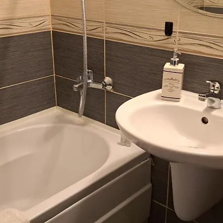 Private In Saint Elena דירה