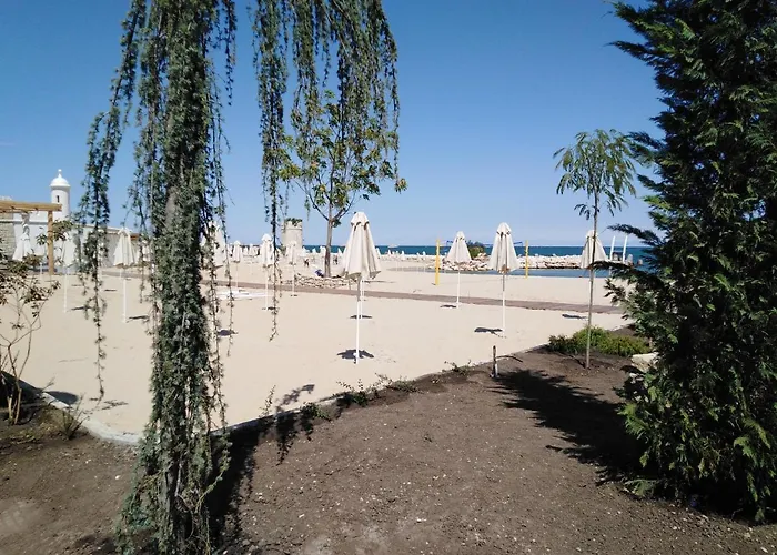 Private In Saint Elena سينتس قسطنطين وهيلينا