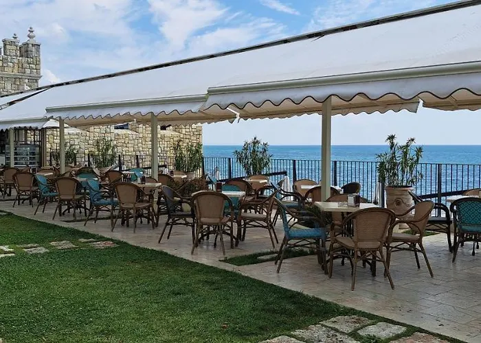 Private In Saint Elena شقة