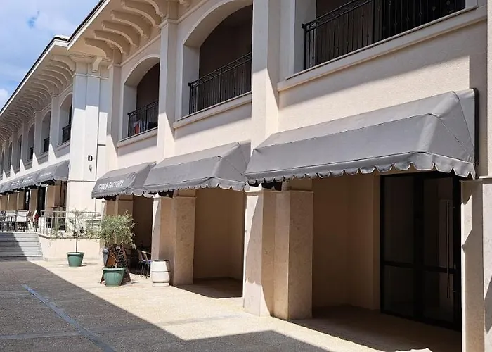 Private In Saint Elena شقة